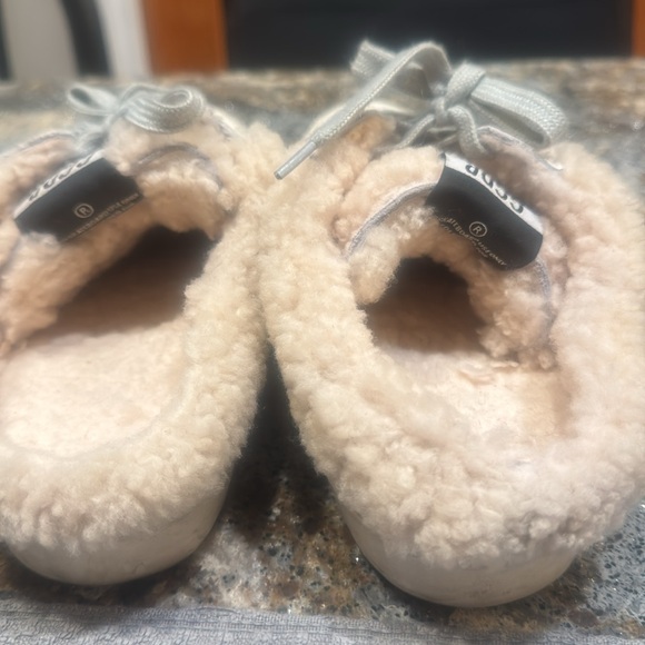 Golden Goose Dupes - Picture 2 of 4